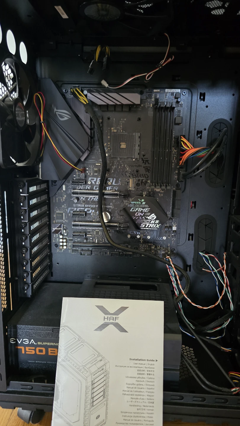 Computer towers & assorted components - photo 4