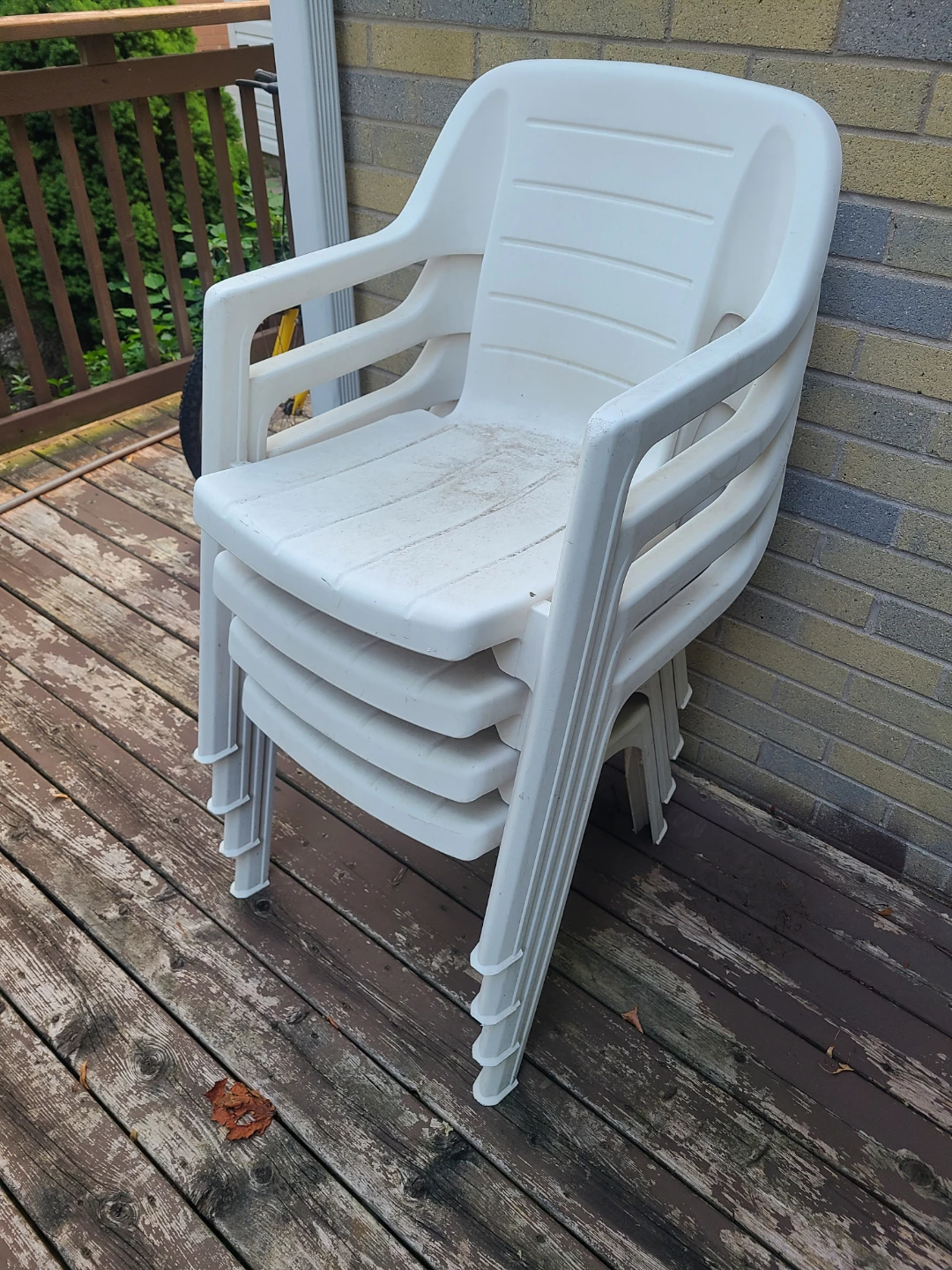 Stackable White Plastic Patio Chairs (Set of 4)