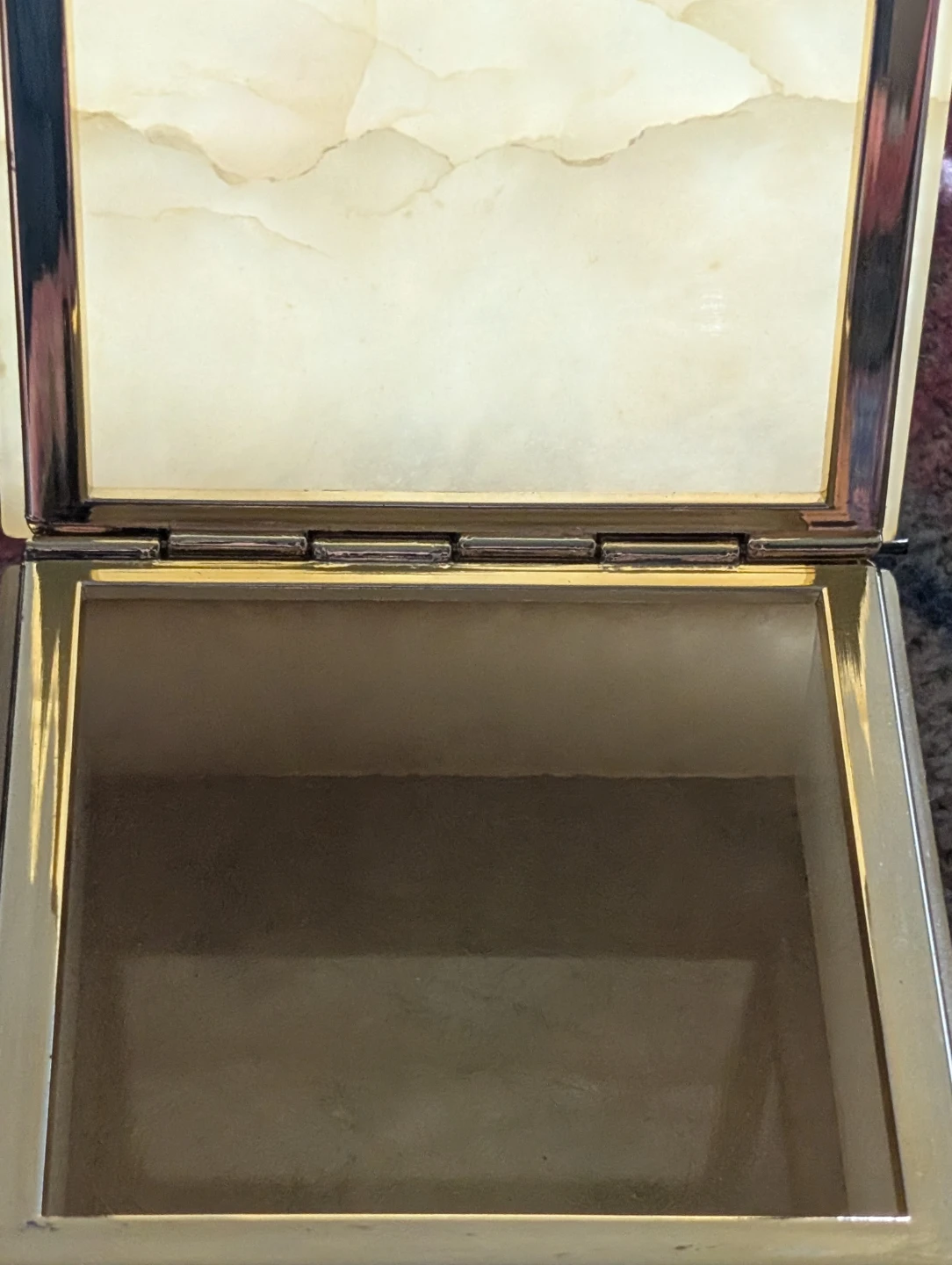 Genuine Vintage Alabaster Hand Carved Italian Trinket Box - photo 3