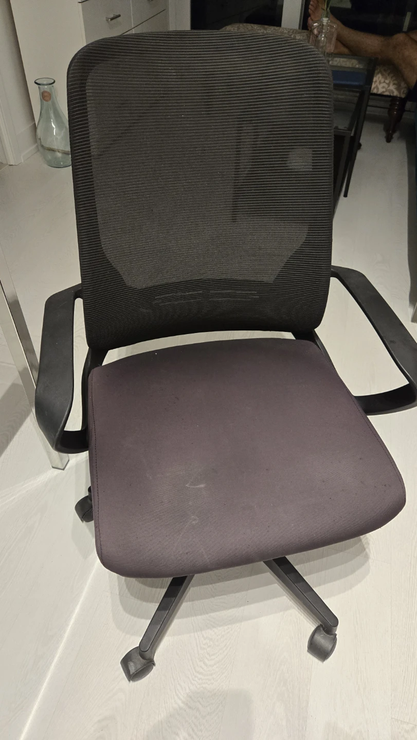 Black Mesh Office Chair