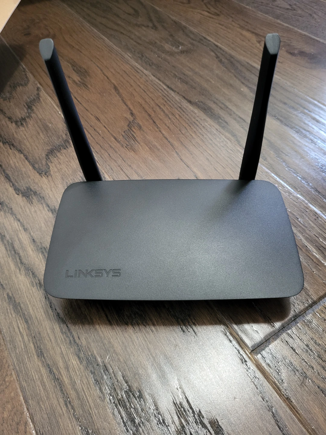 Linksys AC1200 Router - photo 4
