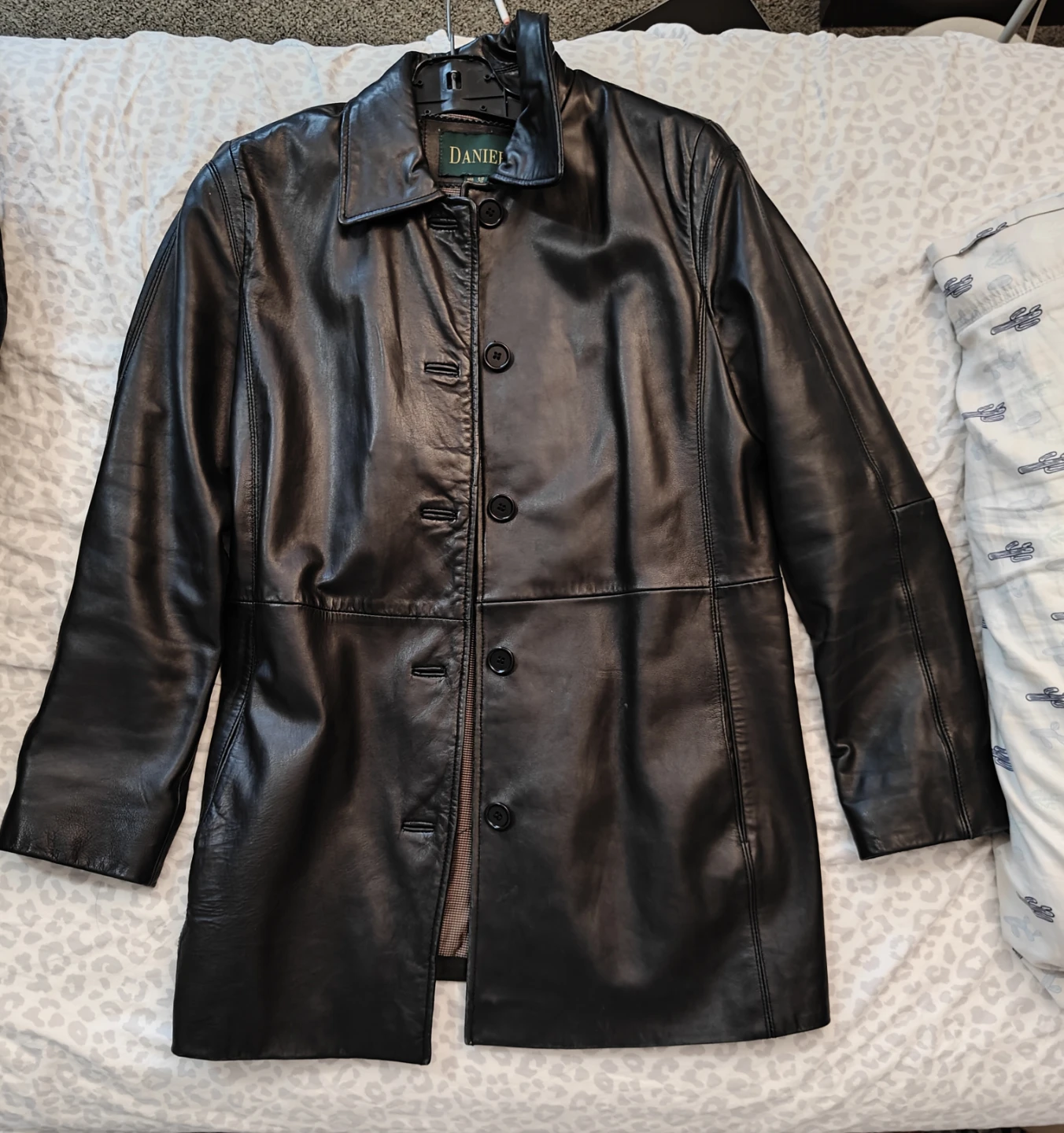 Danier Black Leather Jacket - photo 2