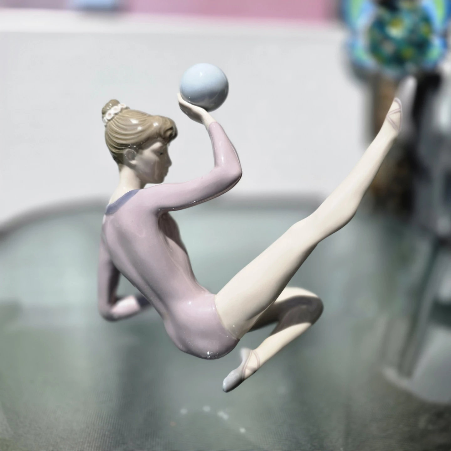Lladro Porcelain Ballerina Gymnastics with ball Figurine - photo 3