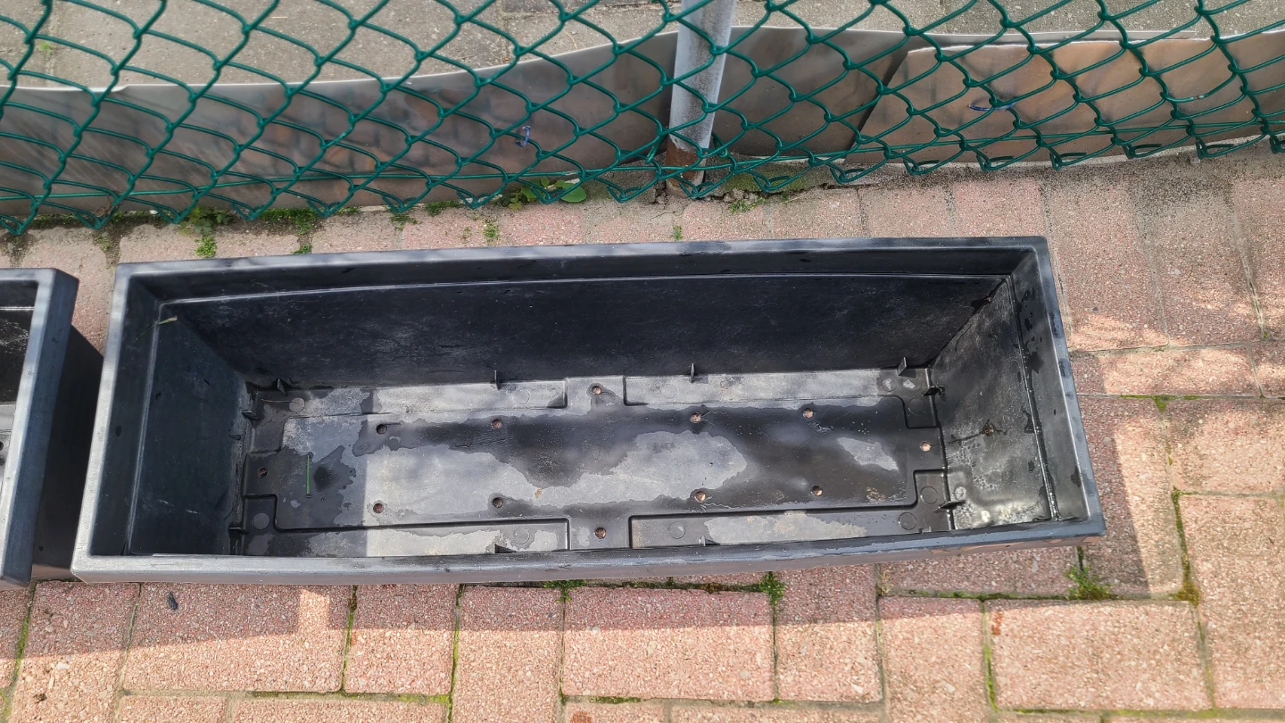 Black Plastic Retangular Planter Box 27" - photo 2
