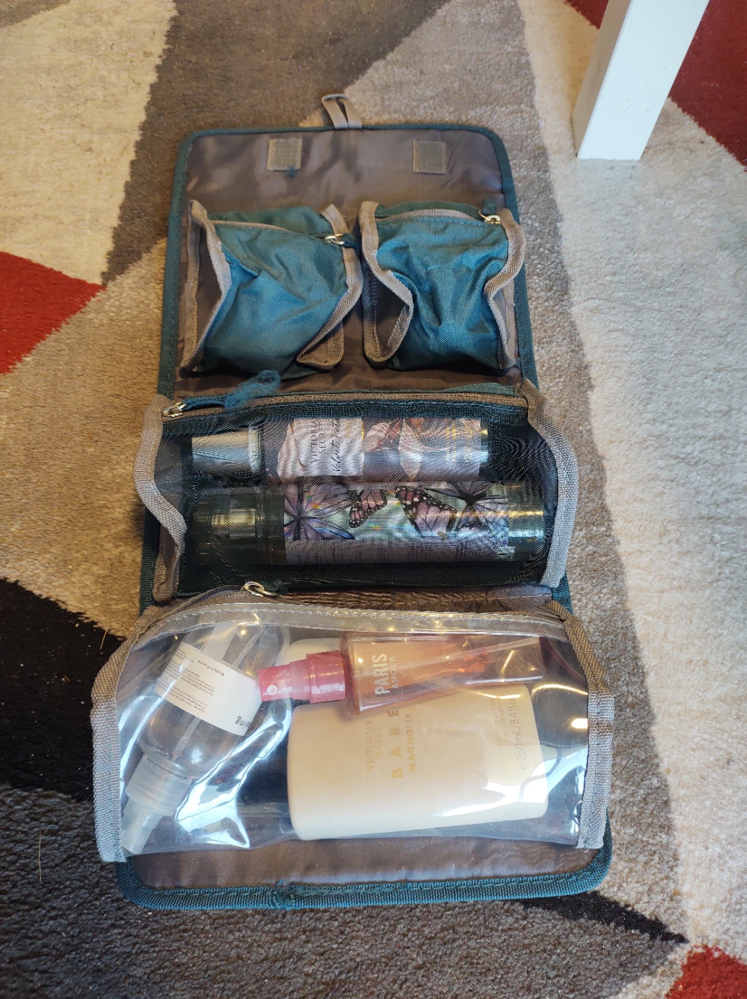 American Tourister Toiletry Bag