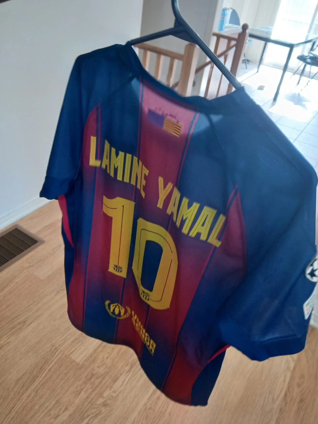 Lamine Yamal Barcelona Jersey 25/26 Size Medium - photo 5