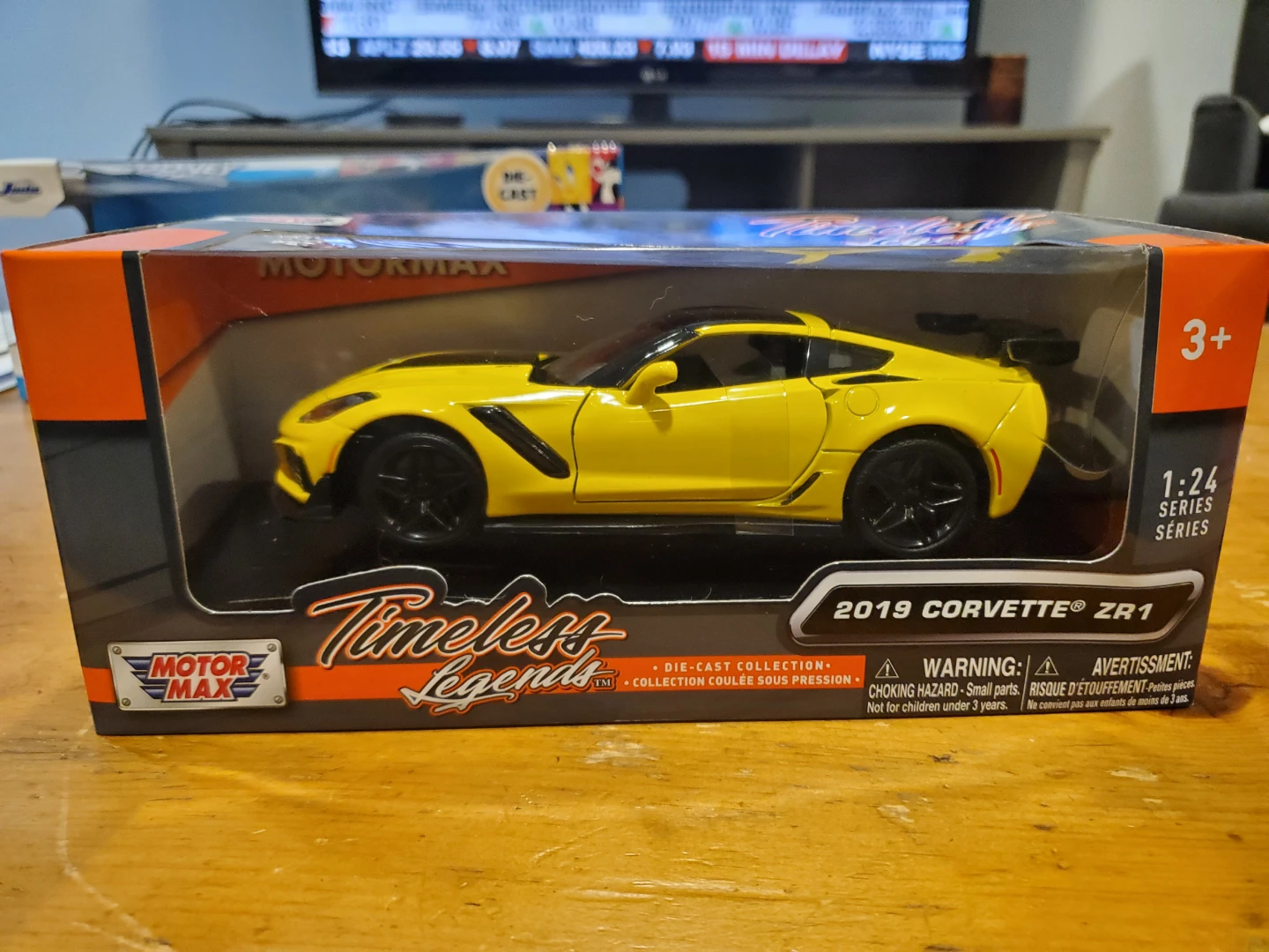 1/24 Motormax 2019 Corvette ZR1 Die-Cast model Car