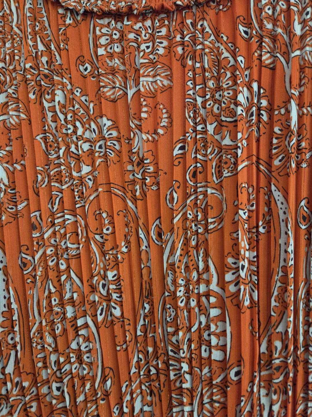 Orange Paisley Print Pleated Midi Dress - photo 3