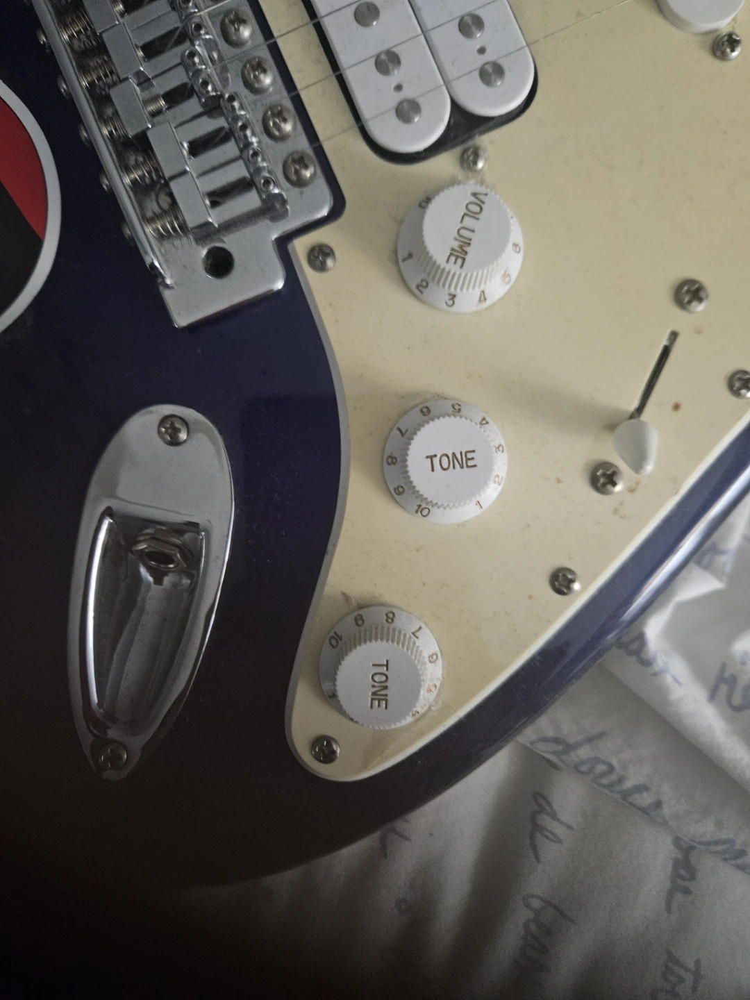 Fender Squier electric guitar - photo 5