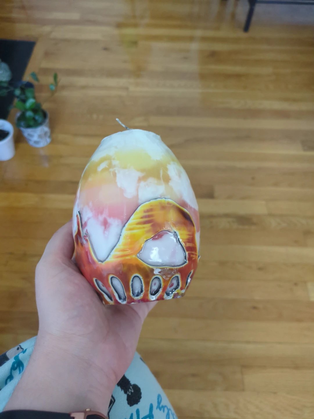 Egg Shaped Candle - photo 2