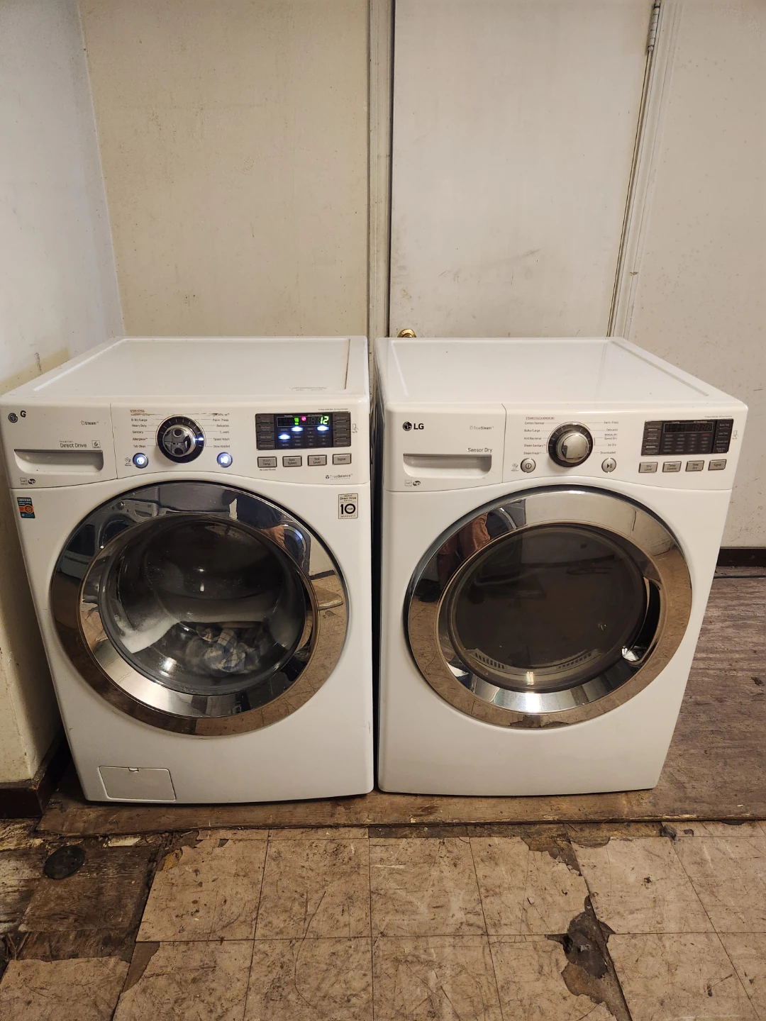 LG Front Load Washer and Dryer Set