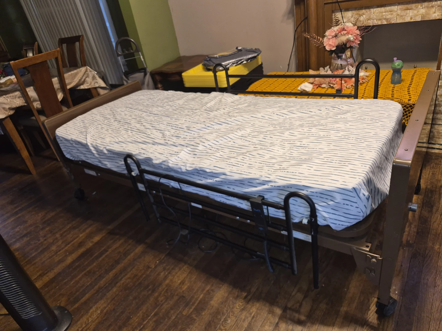 Hospital bed w/remote