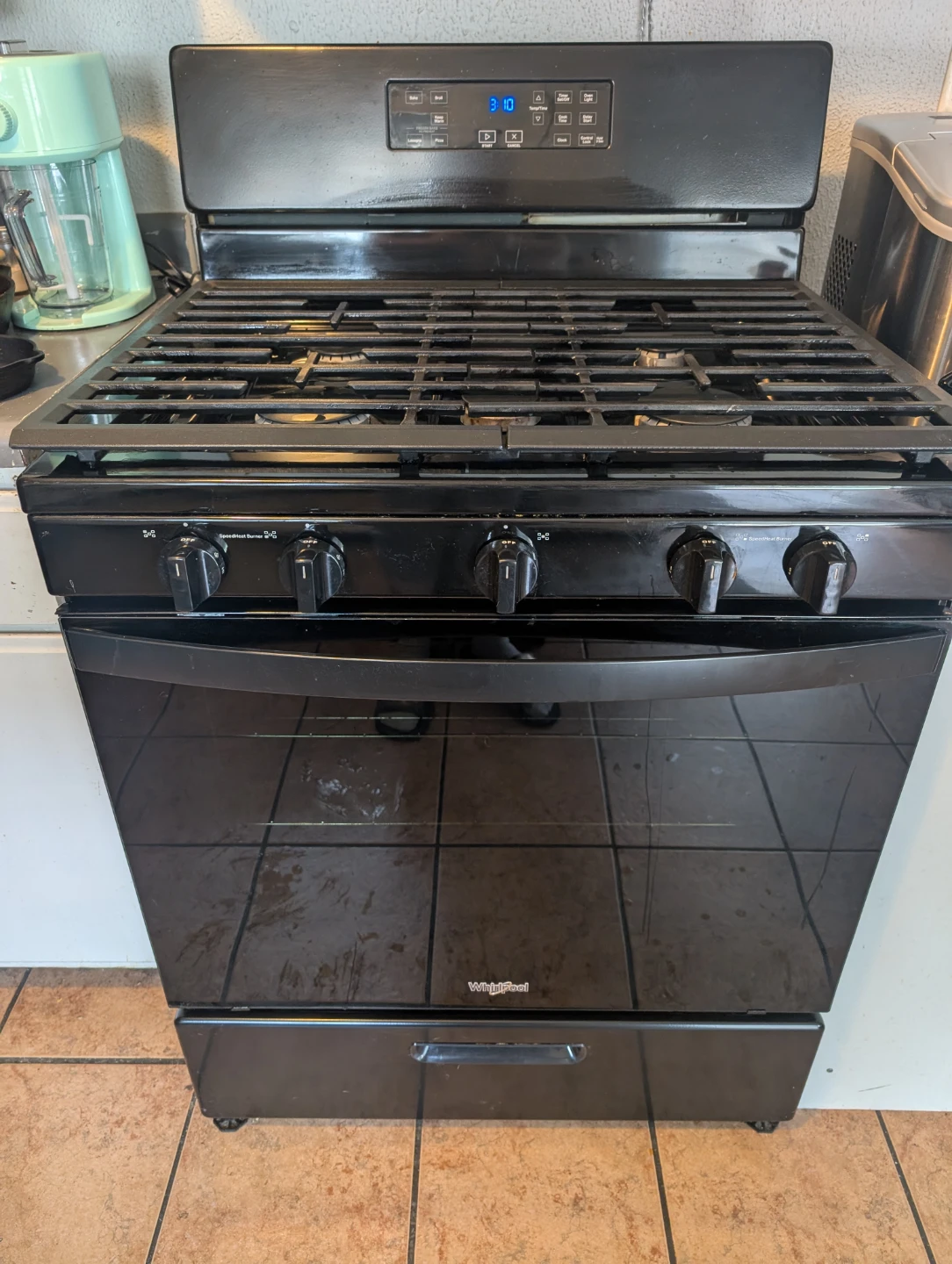 Whirlpool Gas Range Stove with Oven