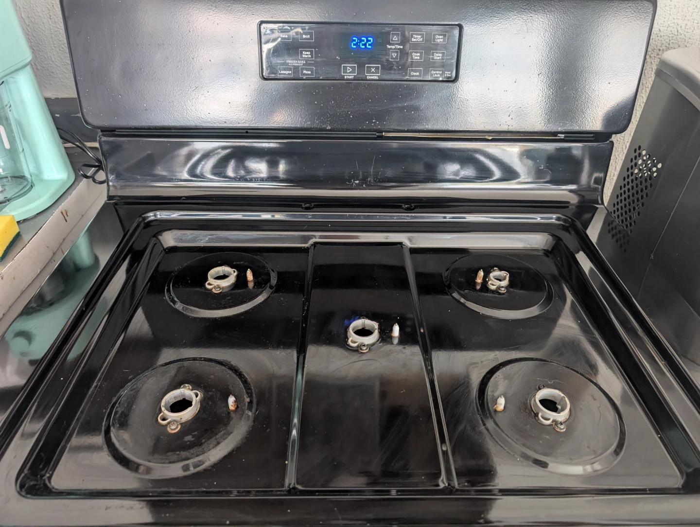 Whirlpool Gas Range Stove with Oven - photo 3