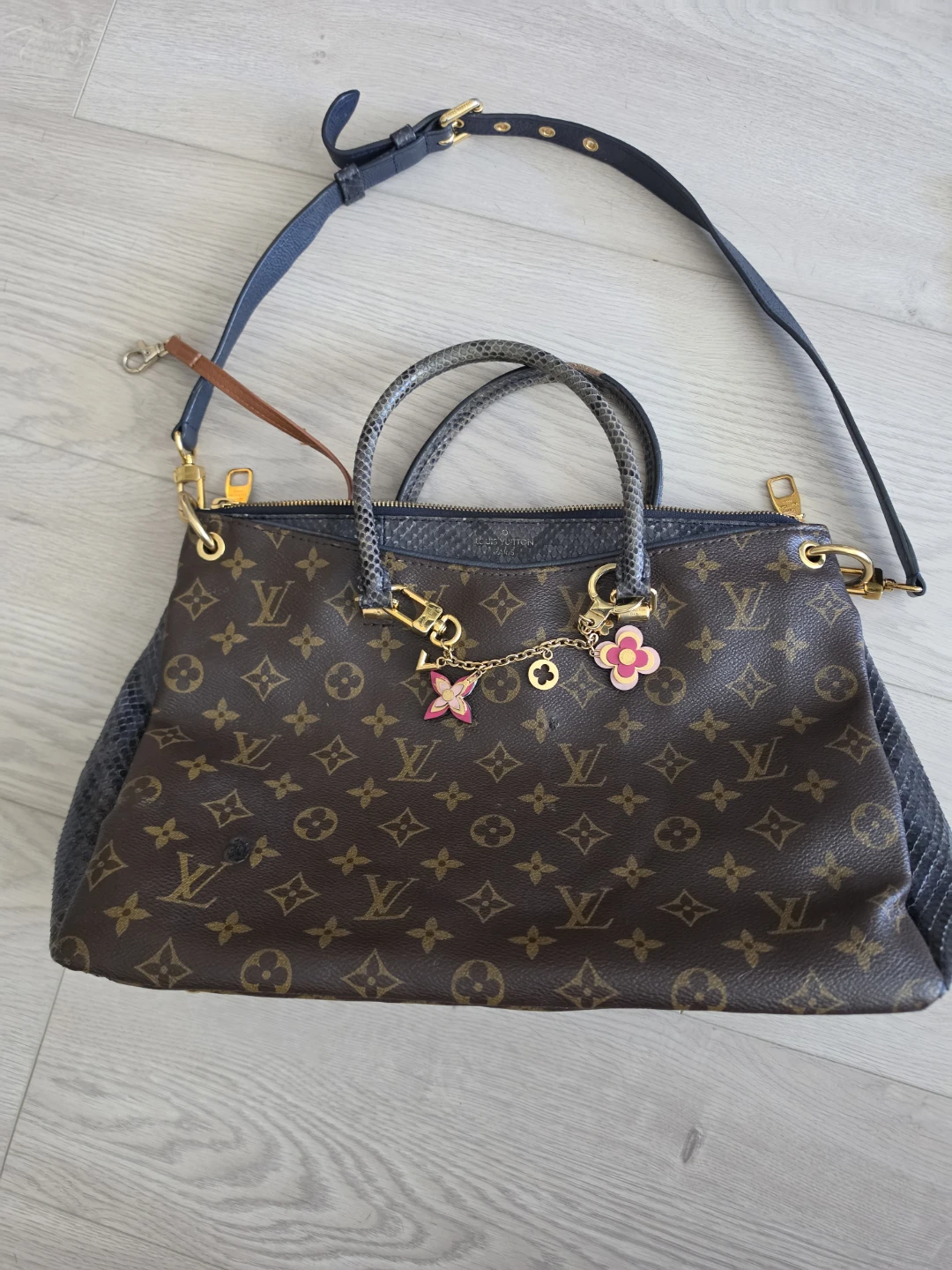 Louis Vuitton Monogram Leather Handbag