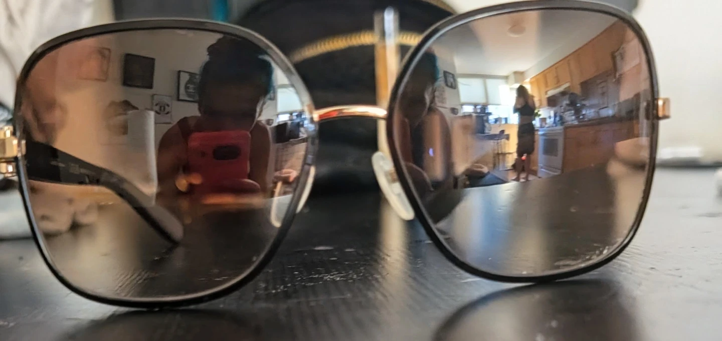 Salvatore Ferragamo Women's Sunglasses - photo 3