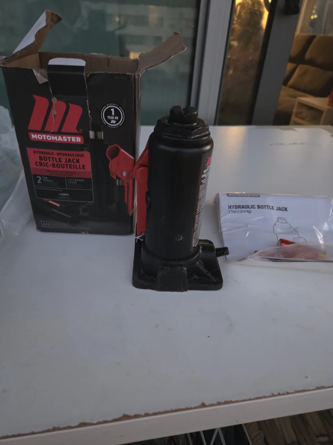 Motomaster Hydraulic Bottle Jack 2 Ton - photo 5