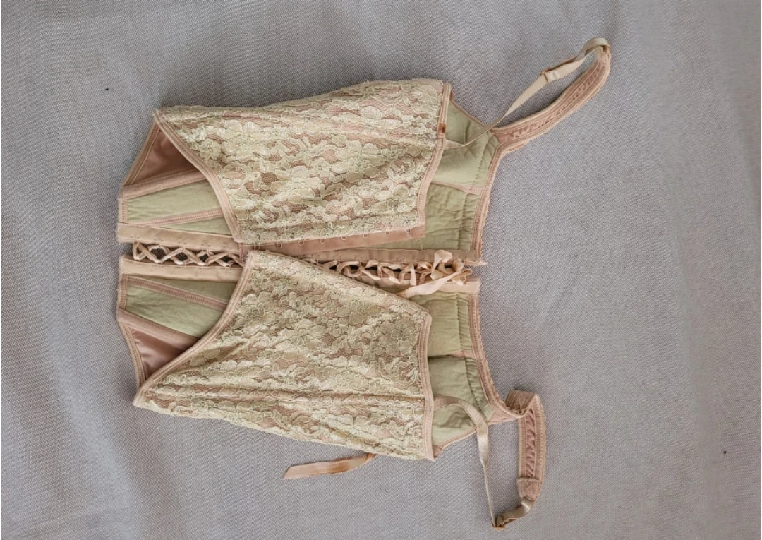 Lace Corset with Ribbon Lacing - photo 2