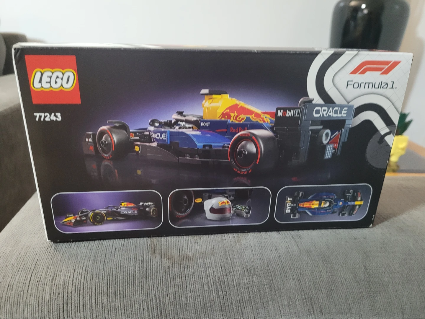 LEGO Speed Champions 77243 Oracle Red Bull Racing F1 - photo 2