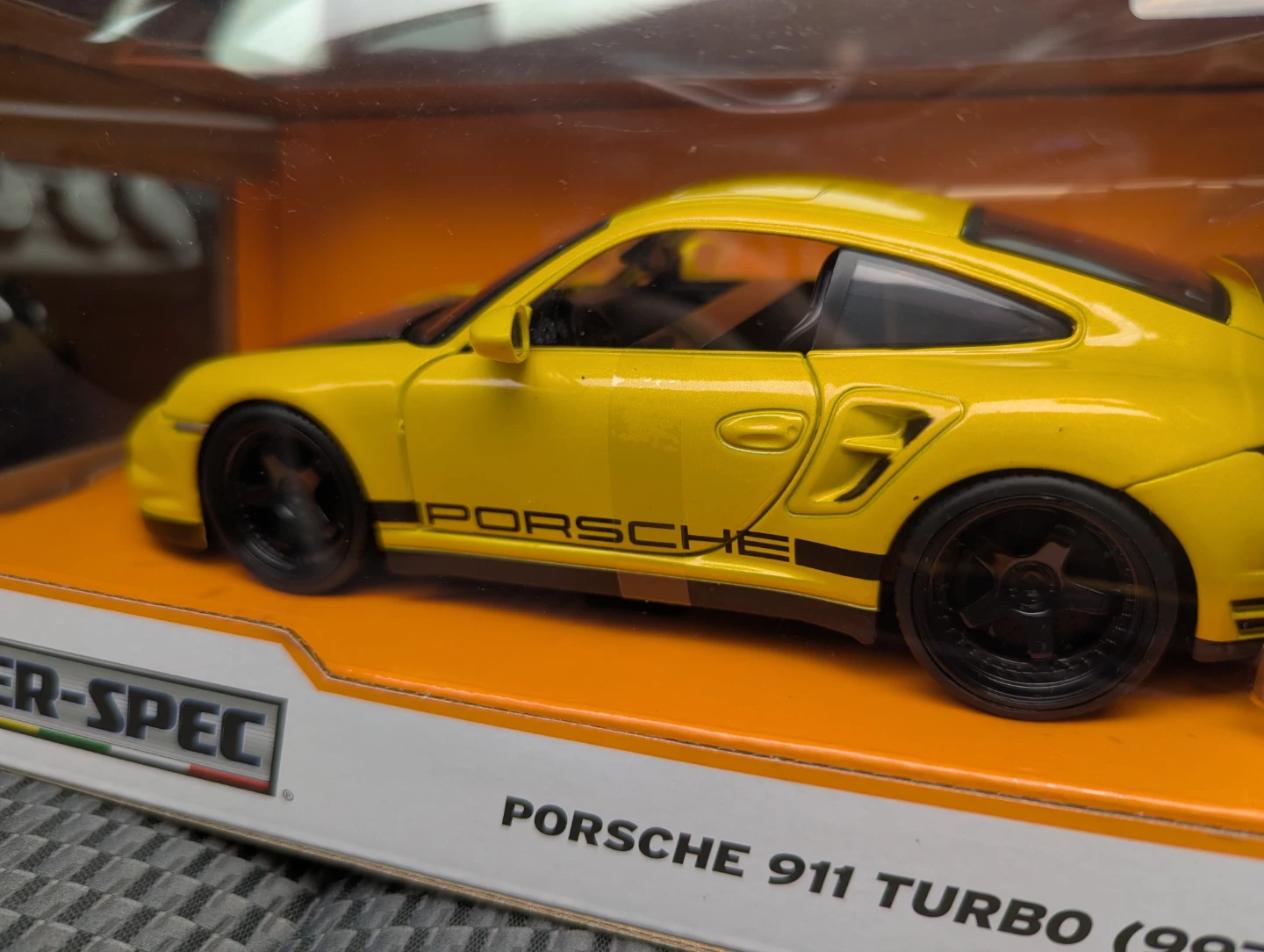 Jada Hyper-Spec Porsche 911 Turbo (997) Toy Car - photo 2