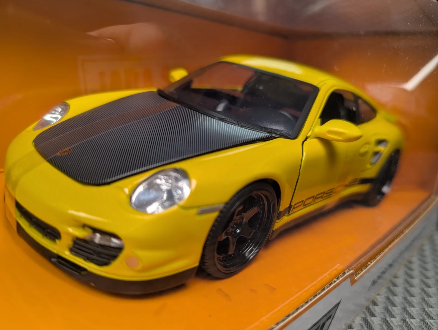 Jada Hyper-Spec Porsche 911 Turbo (997) Toy Car - photo 3
