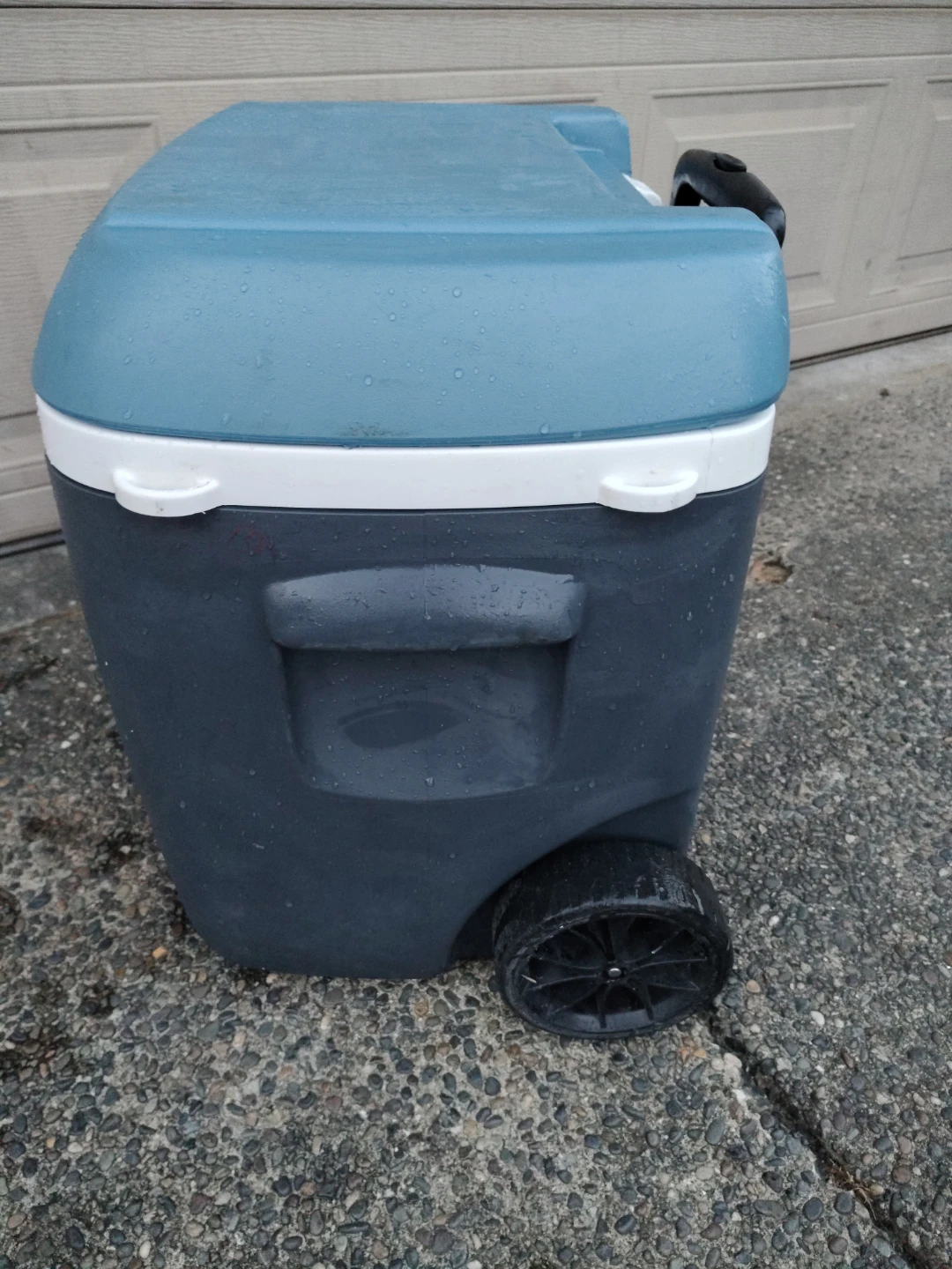 IGLOO 62qt 6 Day Wheeled Cooler with Drain - photo 3