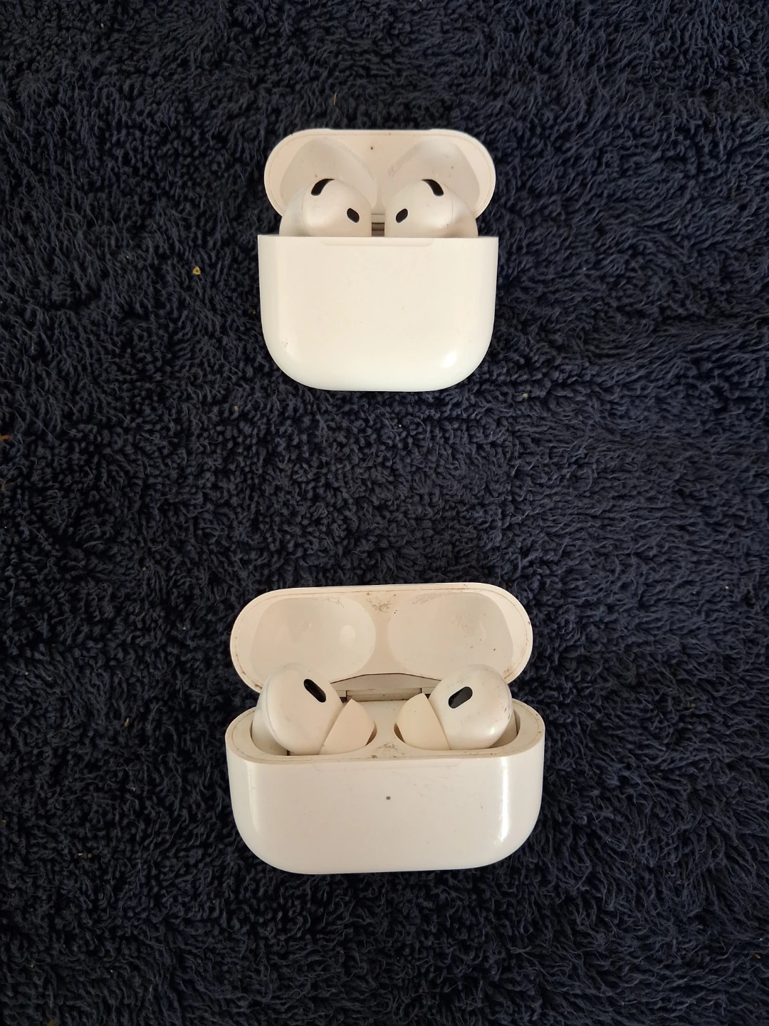 Apple AirPods Pro (2nd Generation) with Charging Case + Airpod 4