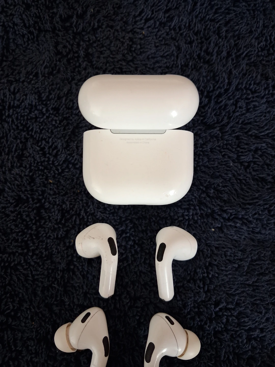 Apple AirPods Pro (2nd Generation) with Charging Case + Airpod 4 - photo 4