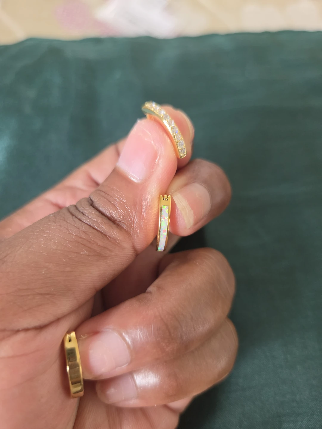 Gold Tone Belly Button Rings CLICKERS✨️💎