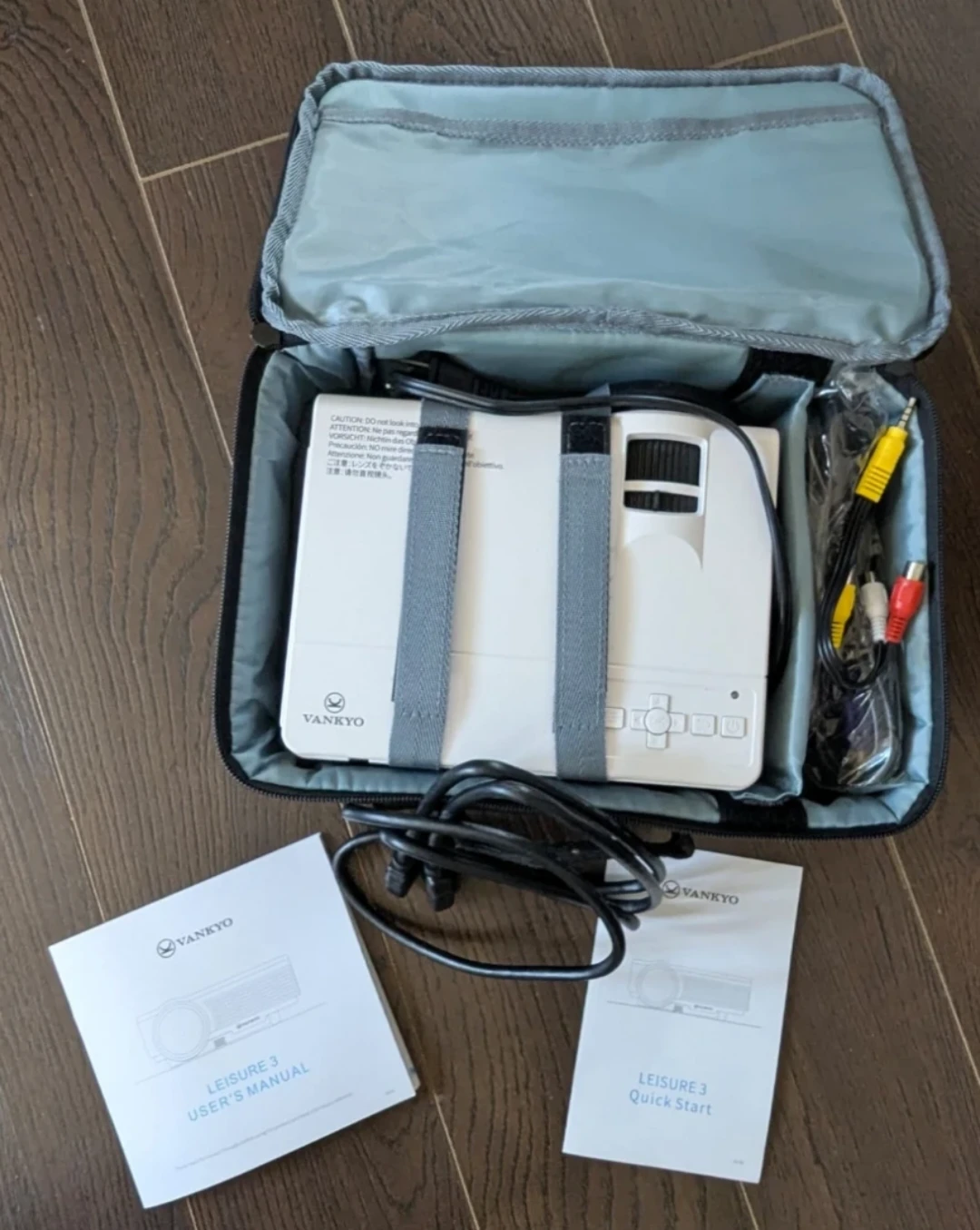 VANKYO LEISURE 3 Projector with Carrying Case - photo 2
