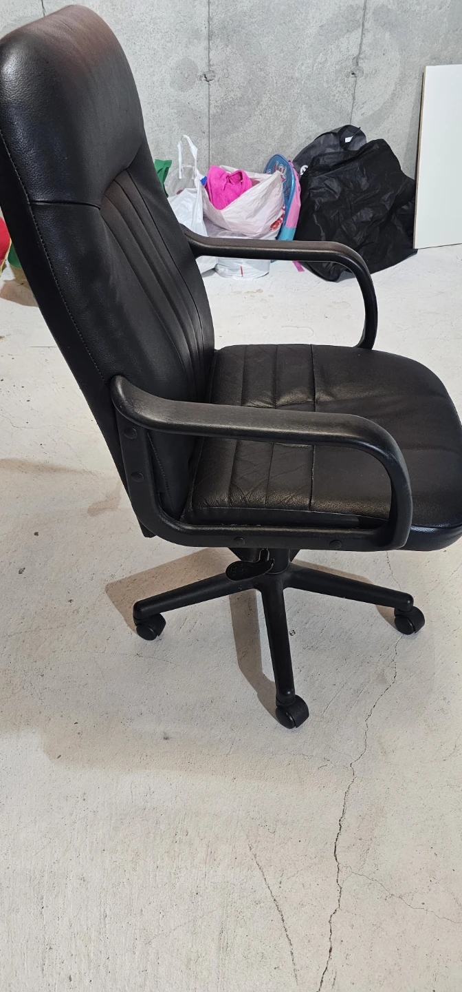 Black Office Chair