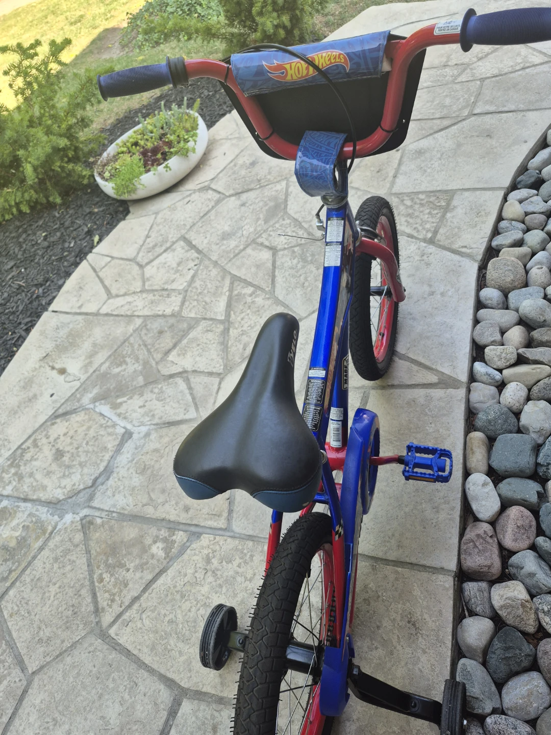 Hot Wheels Kids Bicycle with Training Wheels - photo 4