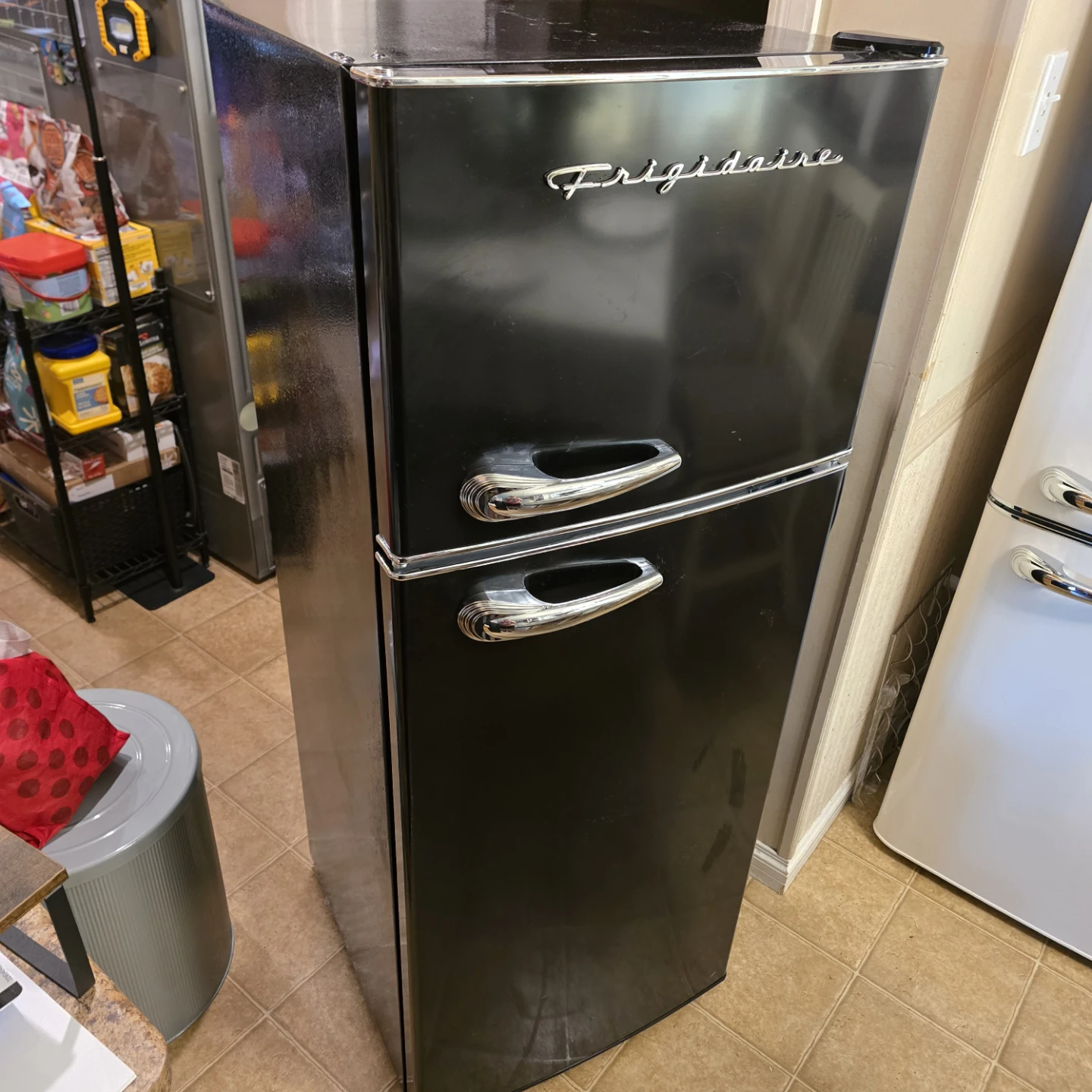 Frigidaire Retro Refrigerator - Black color