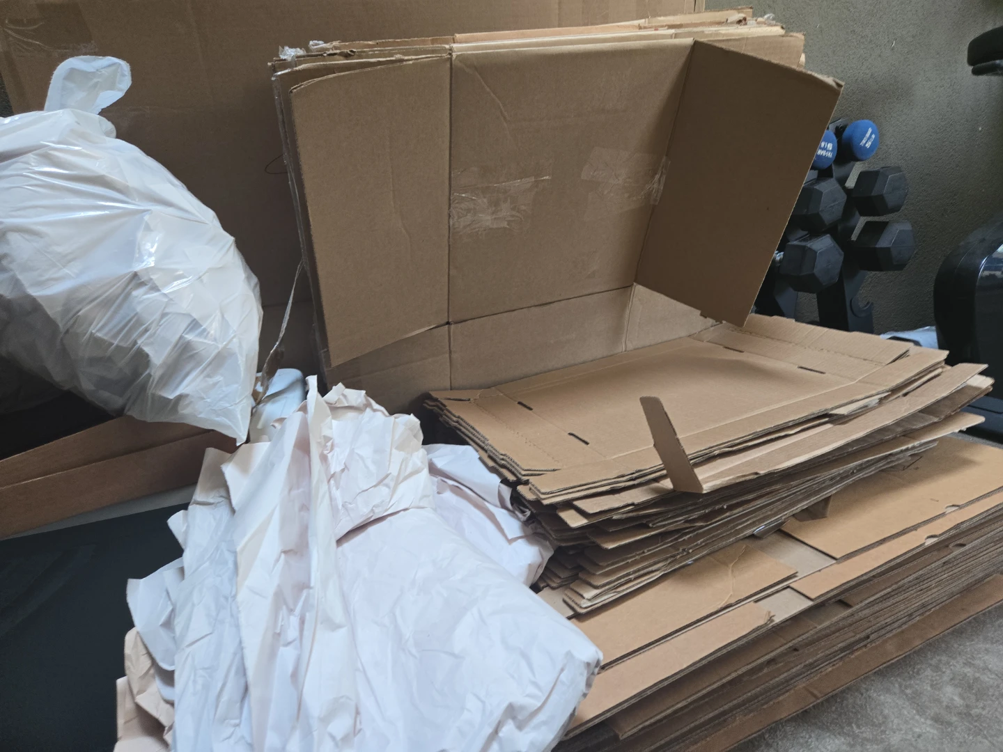 Moving Boxes and Packaging Material bundles - photo 3