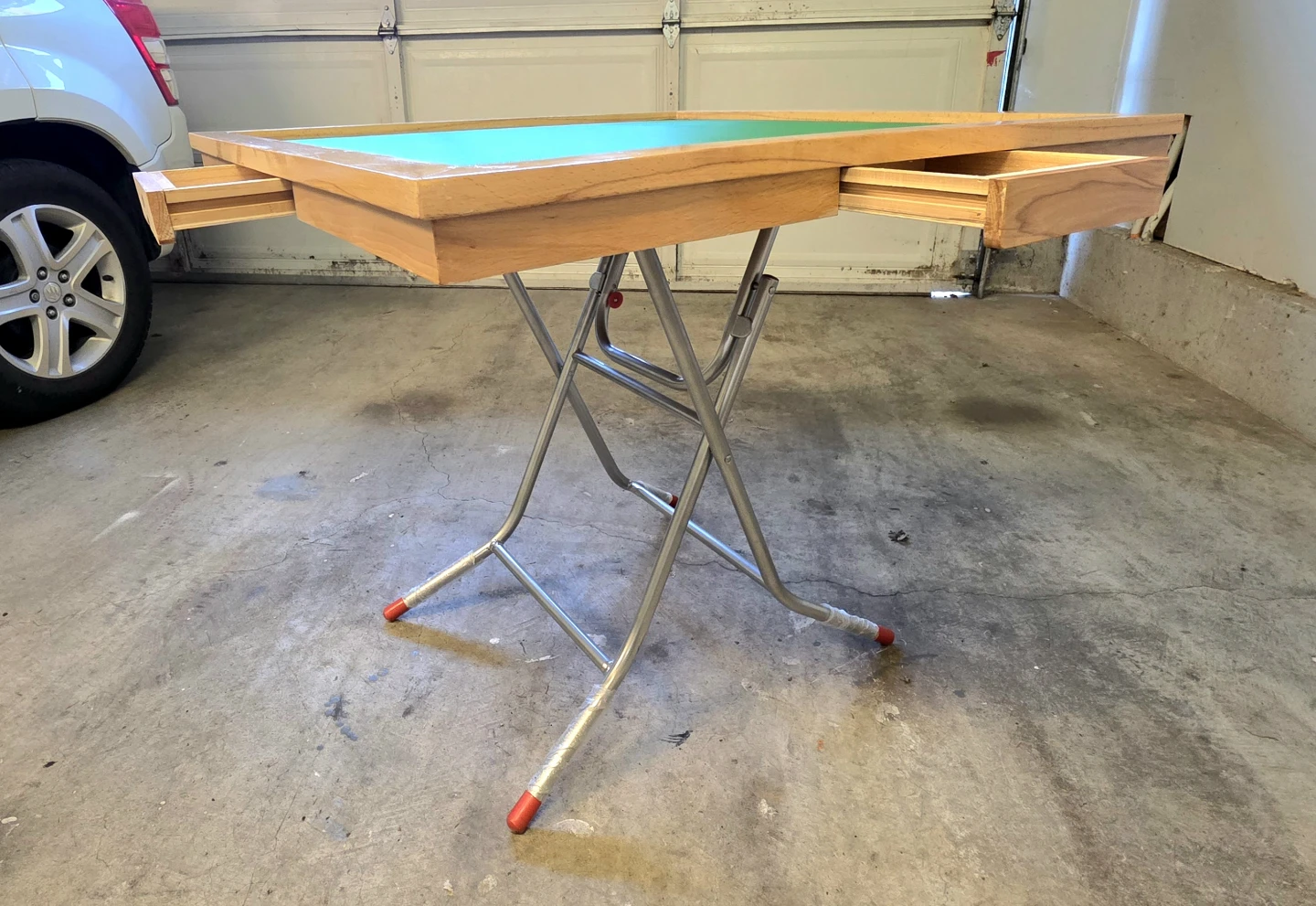 Folding Game/Mah Jong Table with Green Felt Top - photo 2