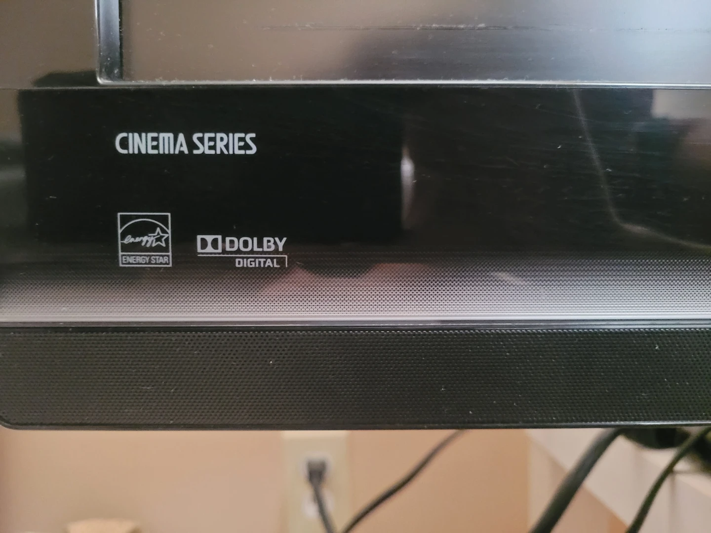 46" TOSHIBA REGZA Cinema Series TV - photo 5
