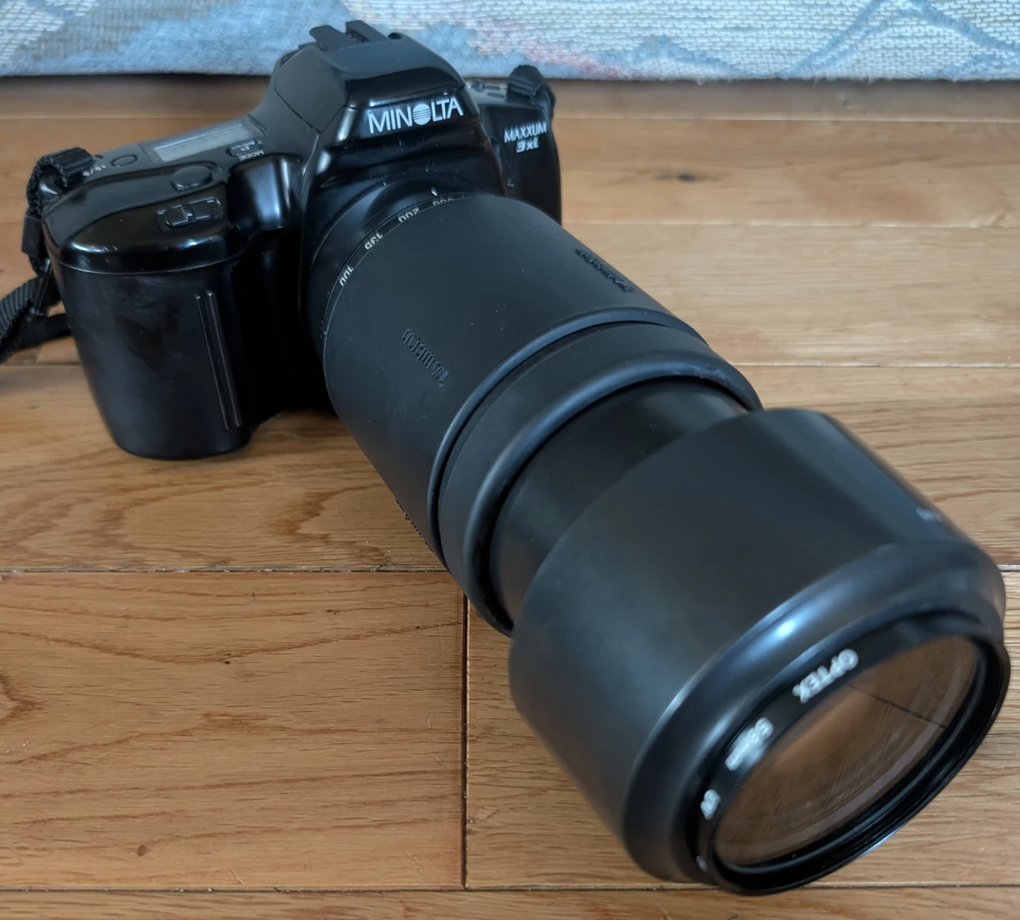 Minolta Maxxum 3xi Camera with 3 Lenses and a Tashika Camera - photo 4