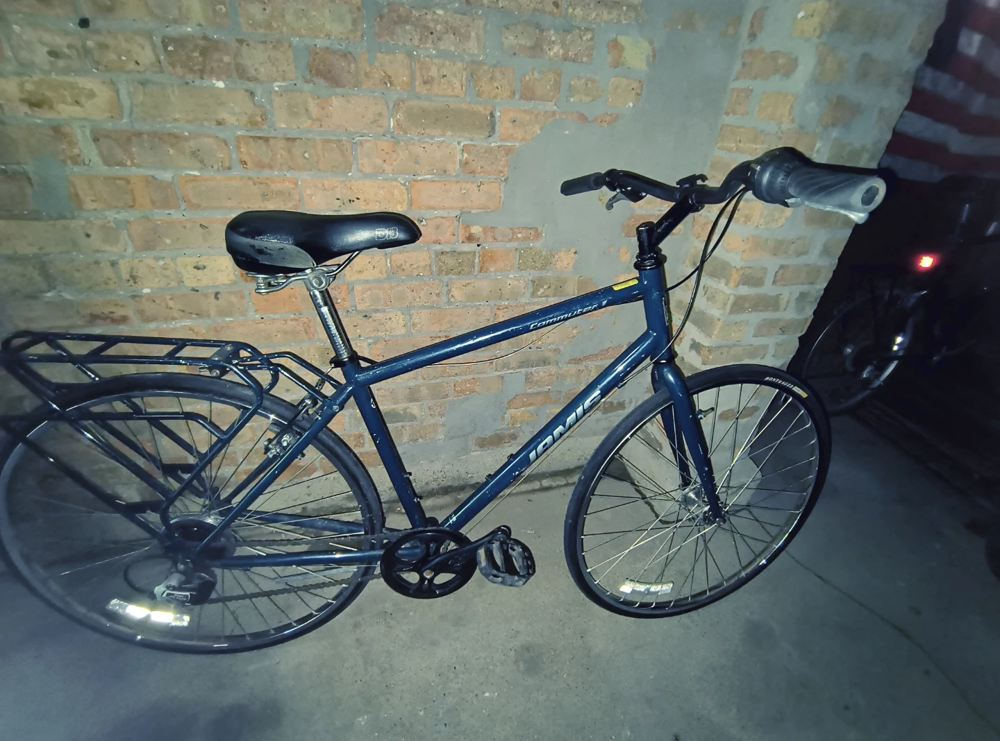 Jamis Commuter 2 Bike