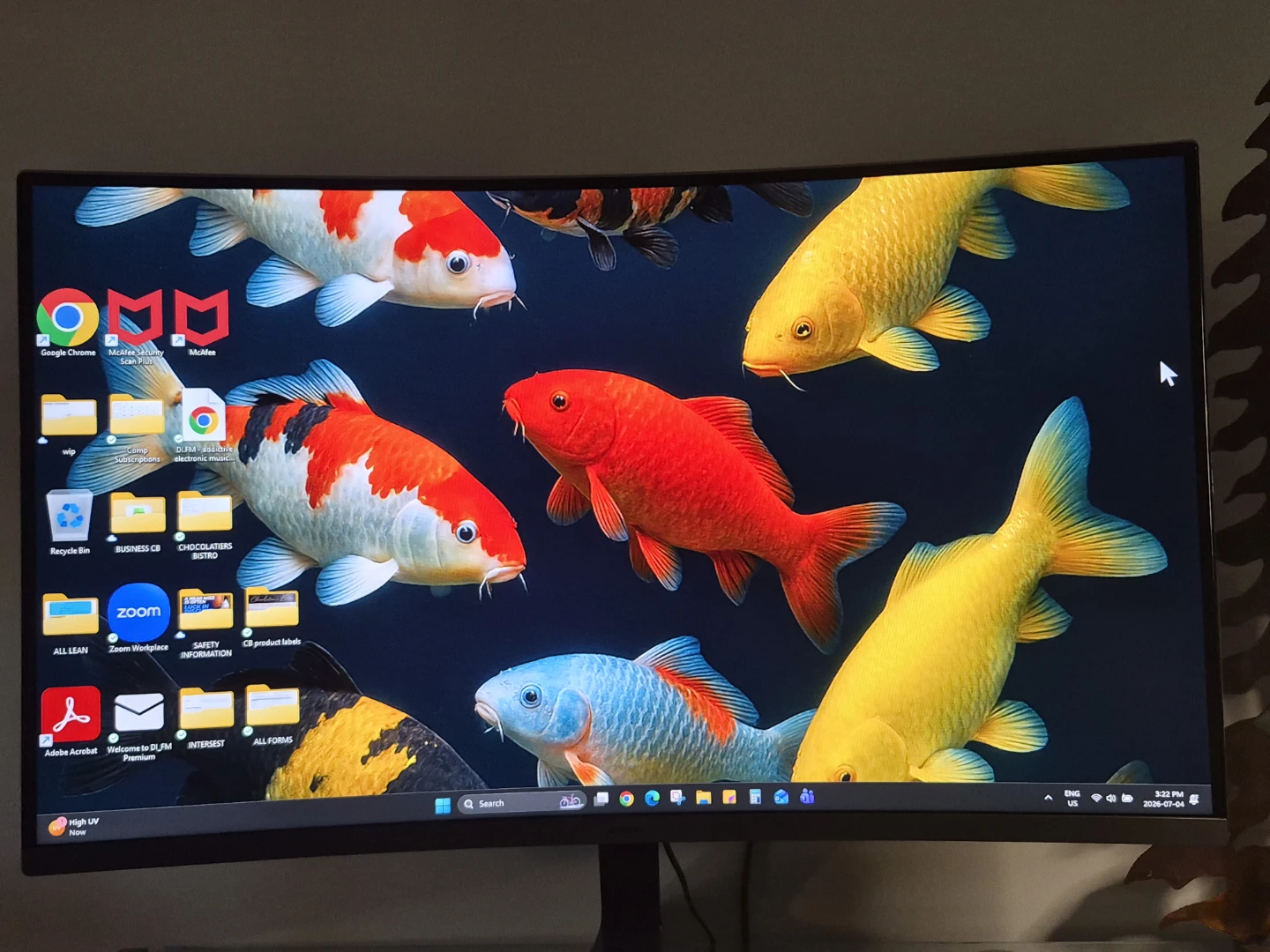 Samsung 32" Essential Monitor