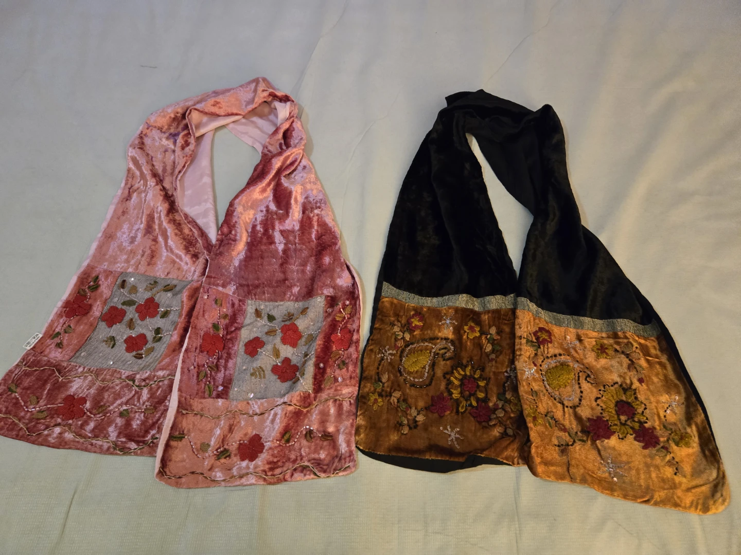 Embroidered Velvet Scarves - Pink and Black/Gold - photo 4