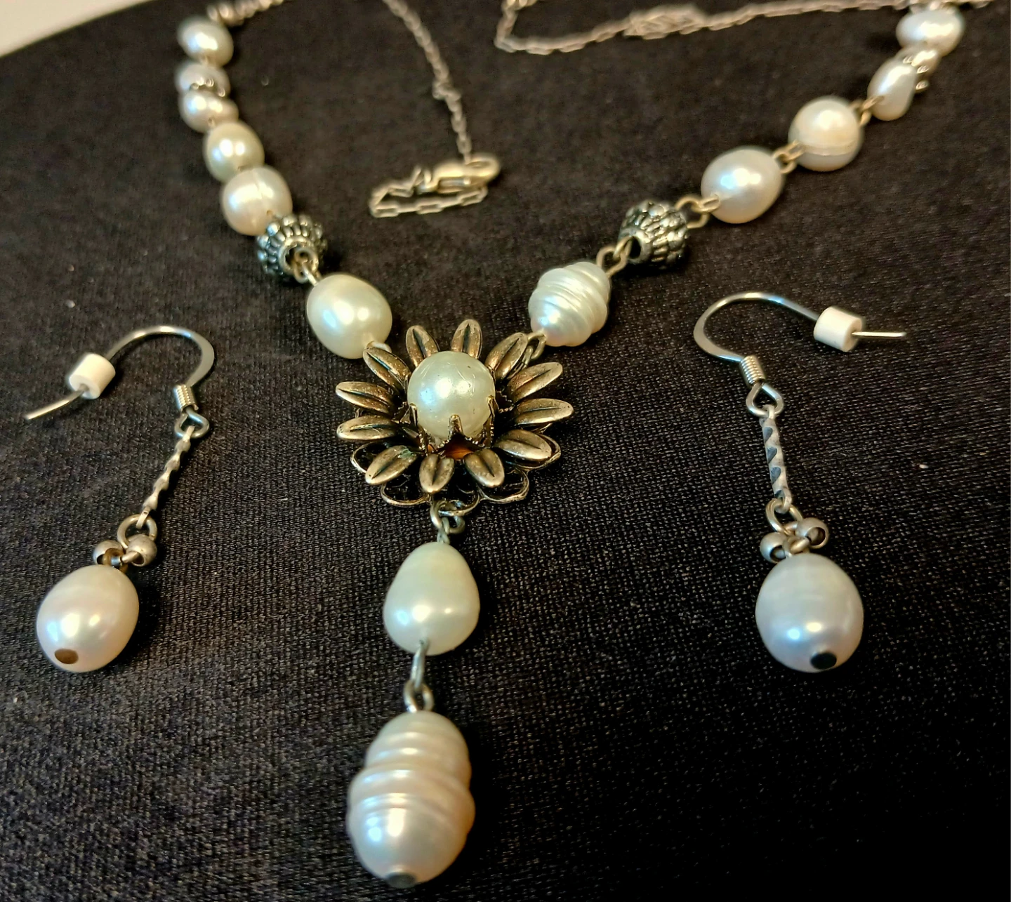 Pearl Necklace and Earring Set - photo 2