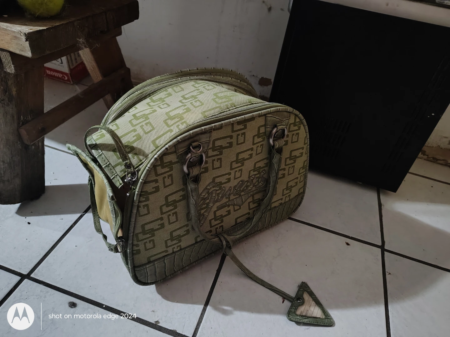 Guess Monogram Satchel Bag pet carrier