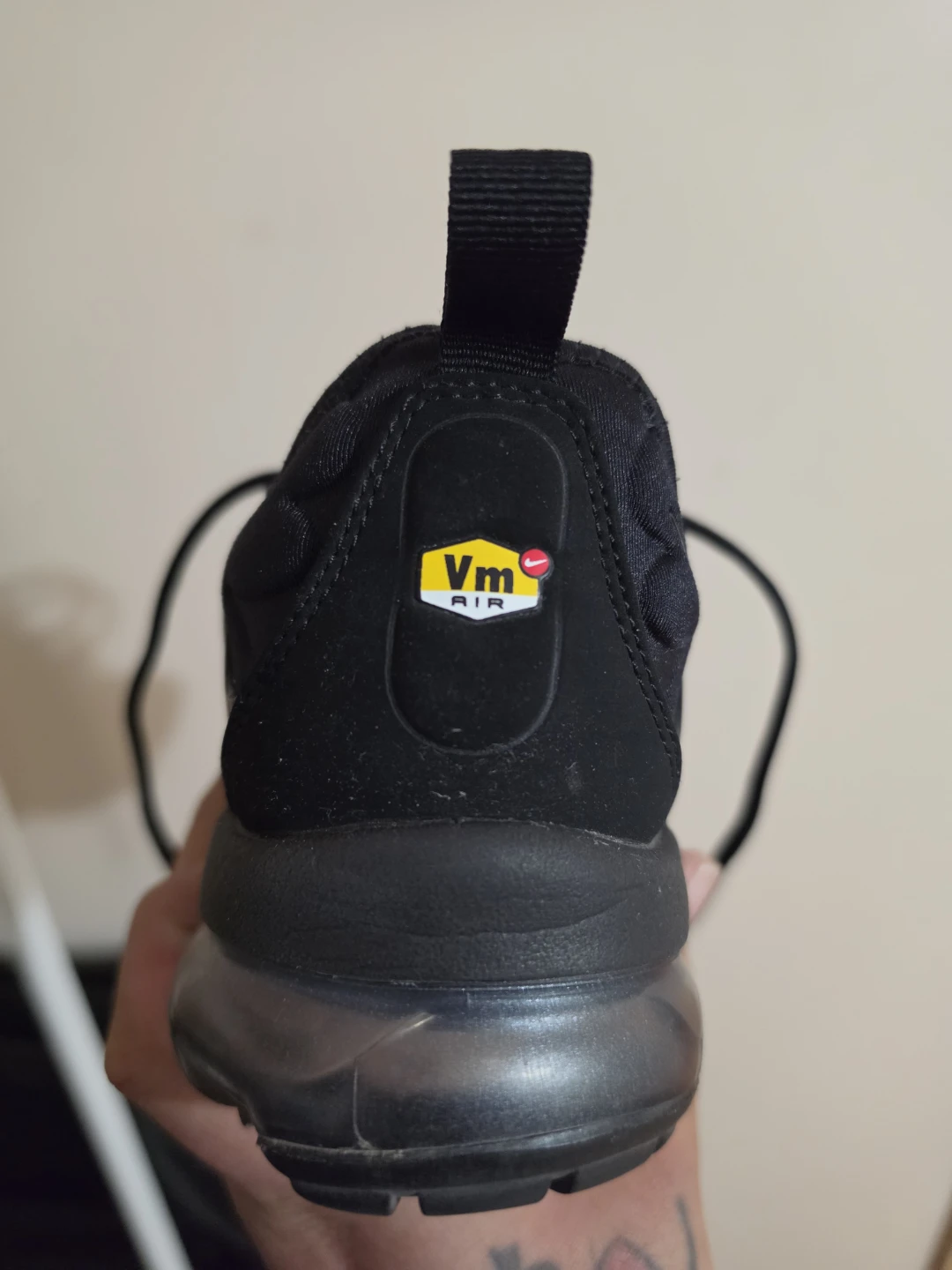 Lightly used women's Nike Vapormax Plus Black Running Shoes - photo 3