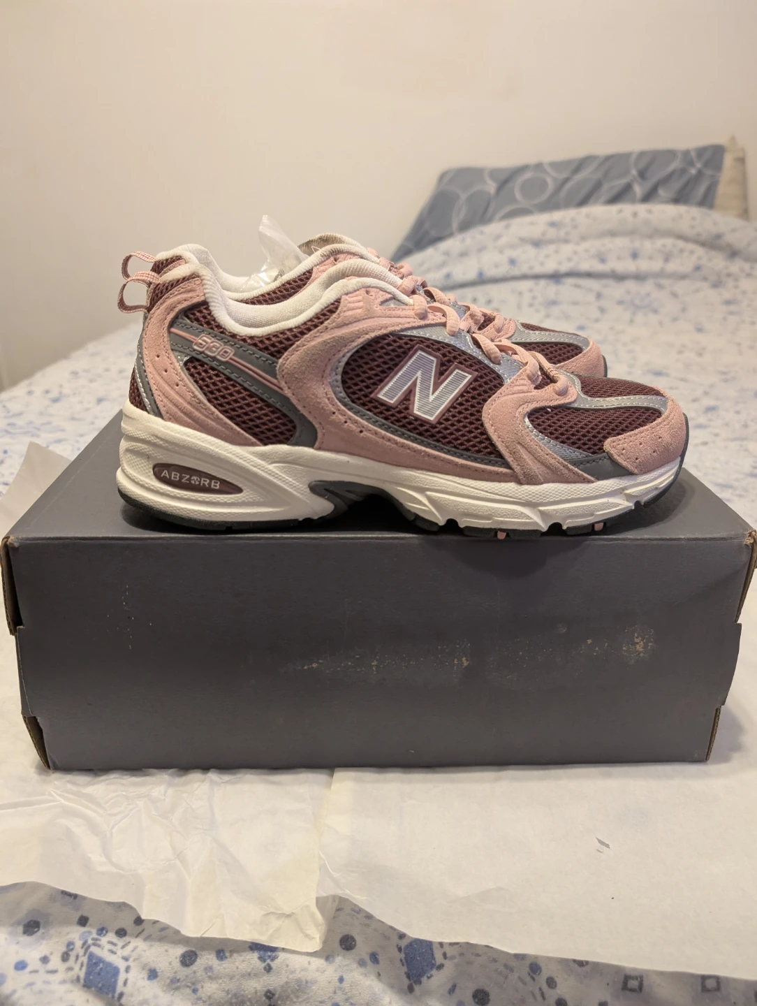 New Balance 530 Pink Grey Sneakers - photo 2