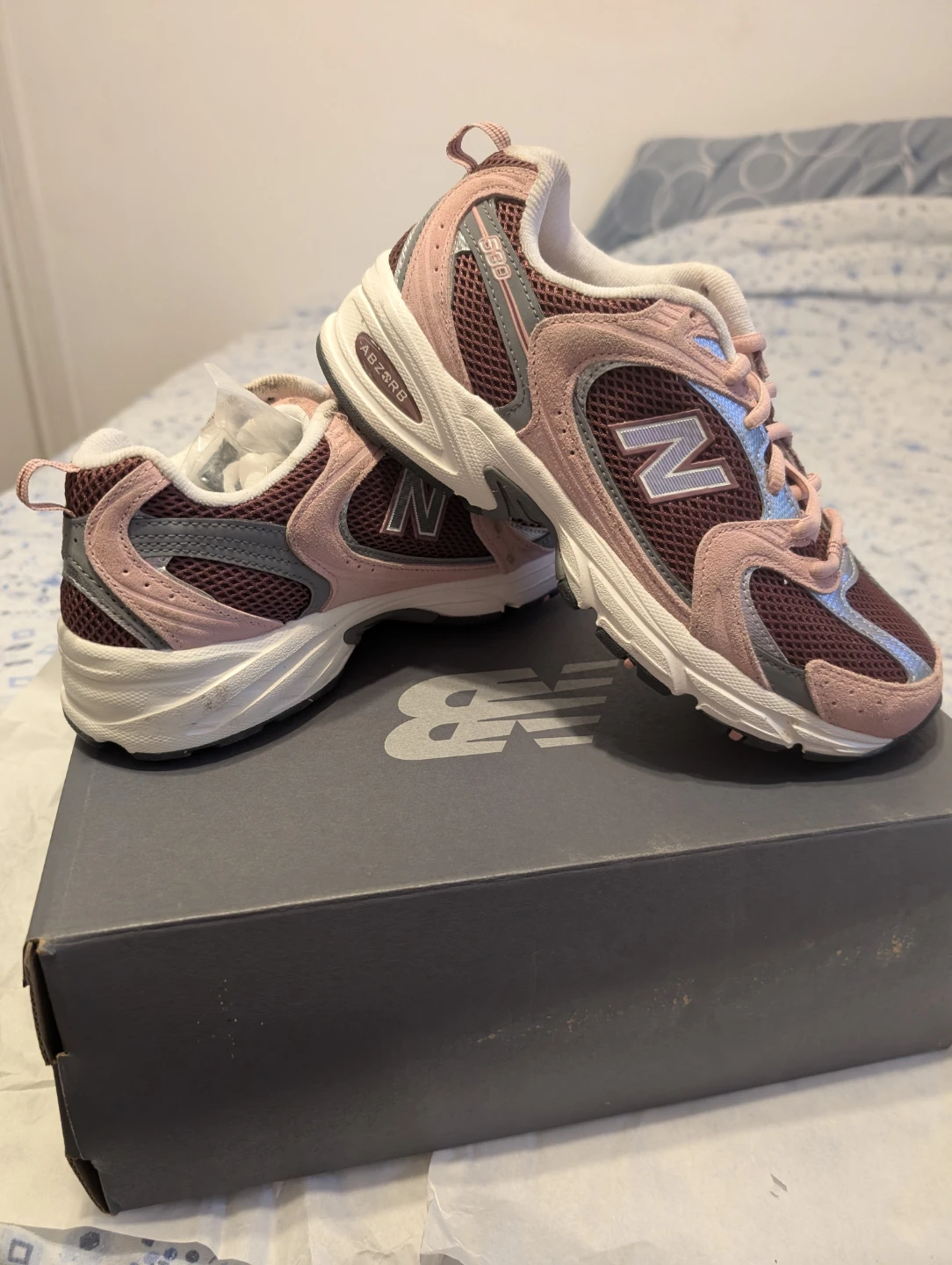 New Balance 530 Pink Grey Sneakers - photo 3