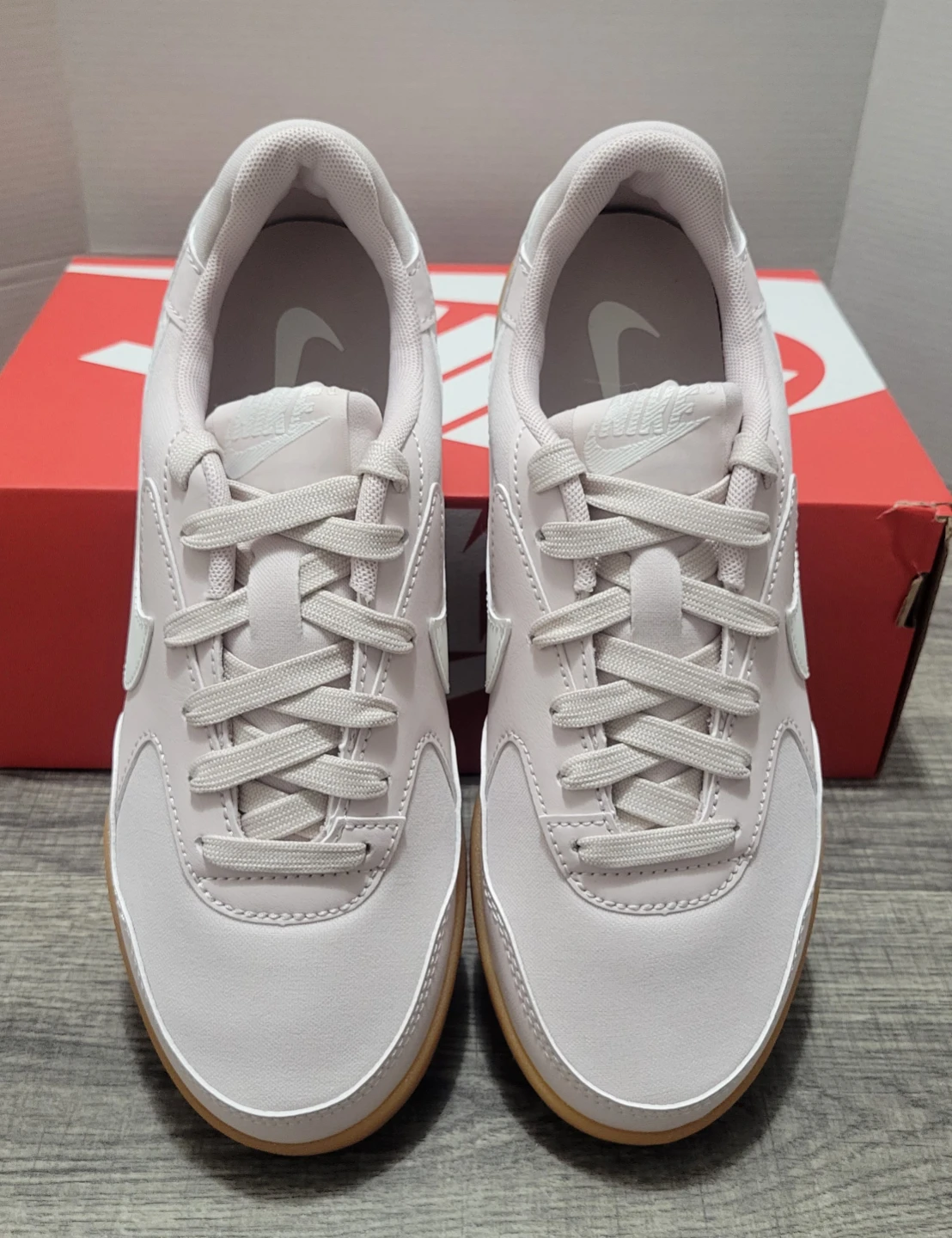 Nike Women's Shoes Size 5.5 - photo 2