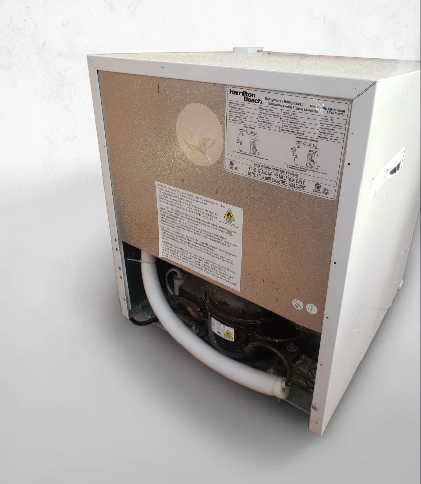 Hamilton Beach White Mini Fridge - photo 4