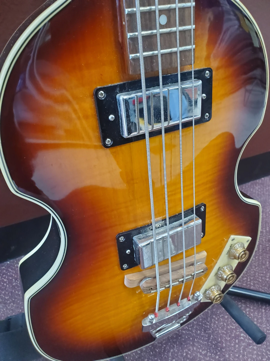 Epiphone Viola Electric Bass Guitar Sunburst - photo 4