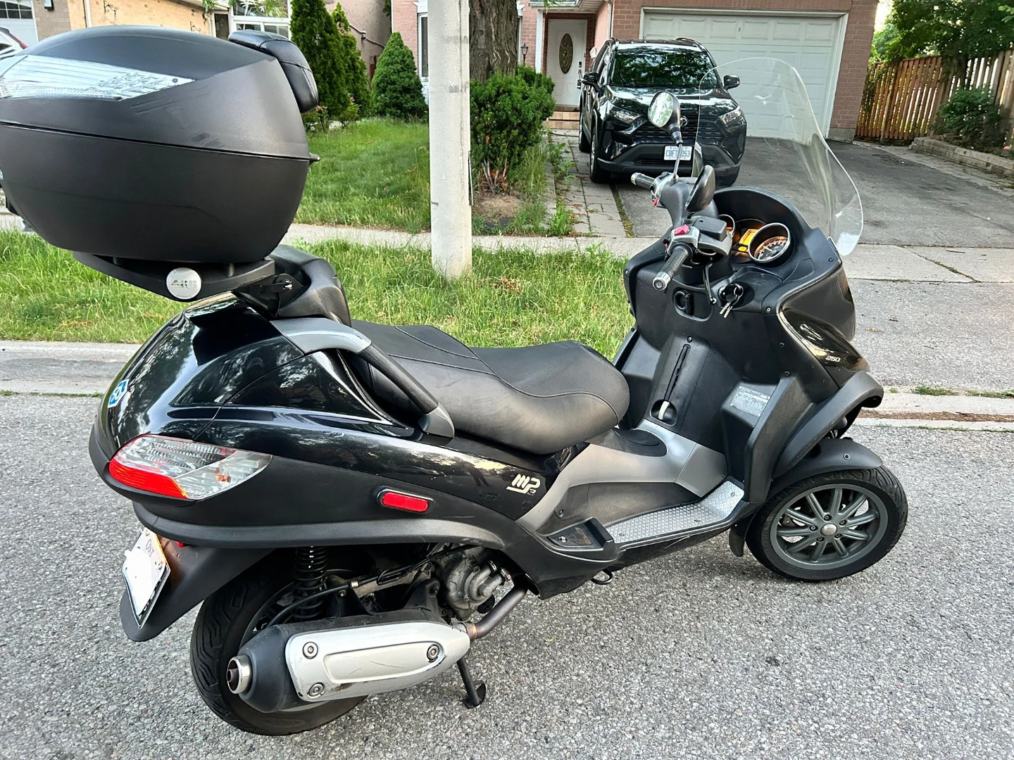 FOR SALE: 2007 Piaggio MP3 250 - photo 2