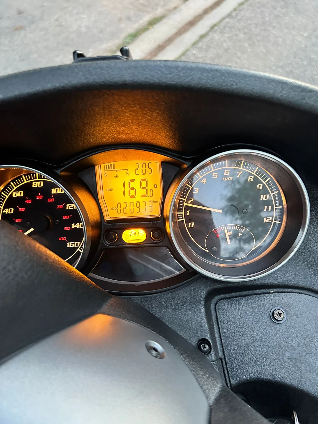 FOR SALE: 2007 Piaggio MP3 250 - photo 5